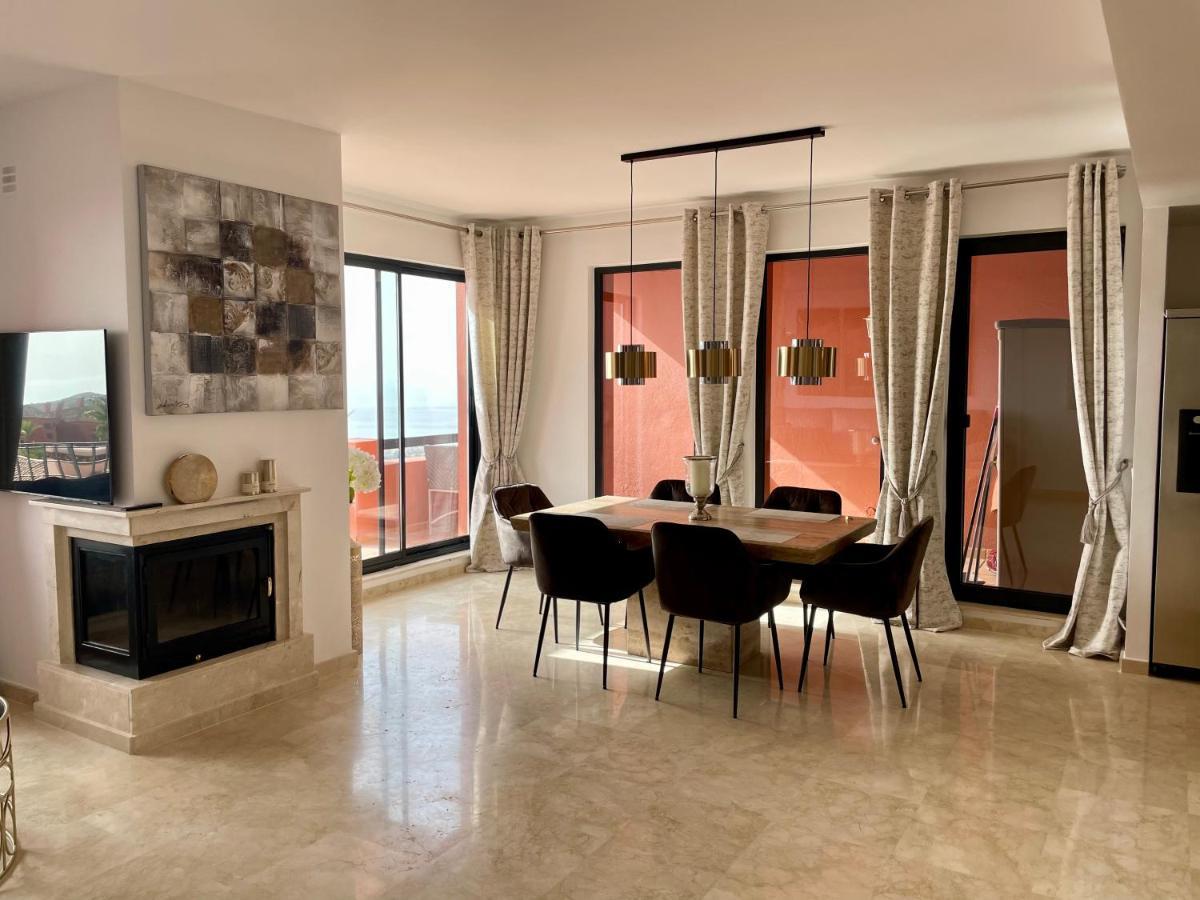 Calahonda Luxury Apartment With A Stunning Sea View Mijas Eksteriør billede