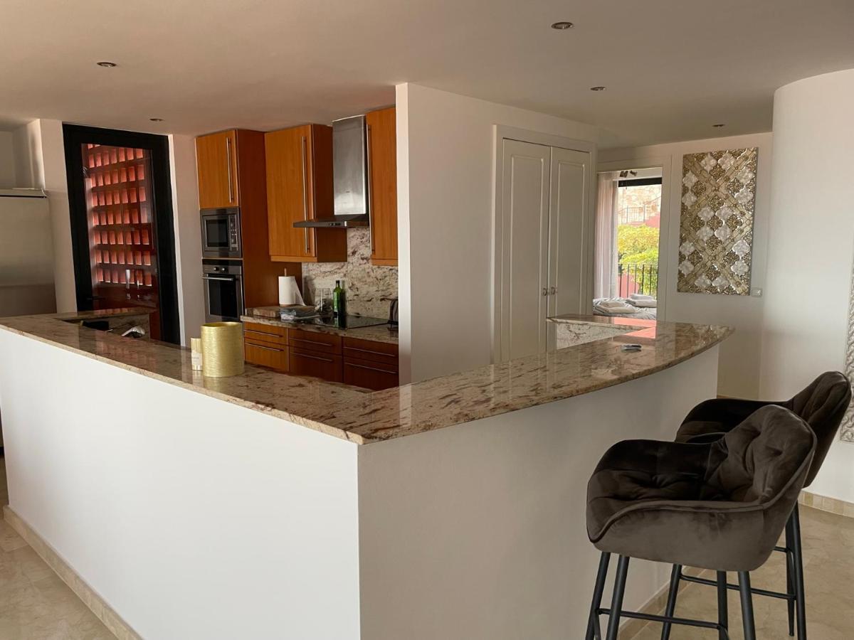 Calahonda Luxury Apartment With A Stunning Sea View Mijas Eksteriør billede