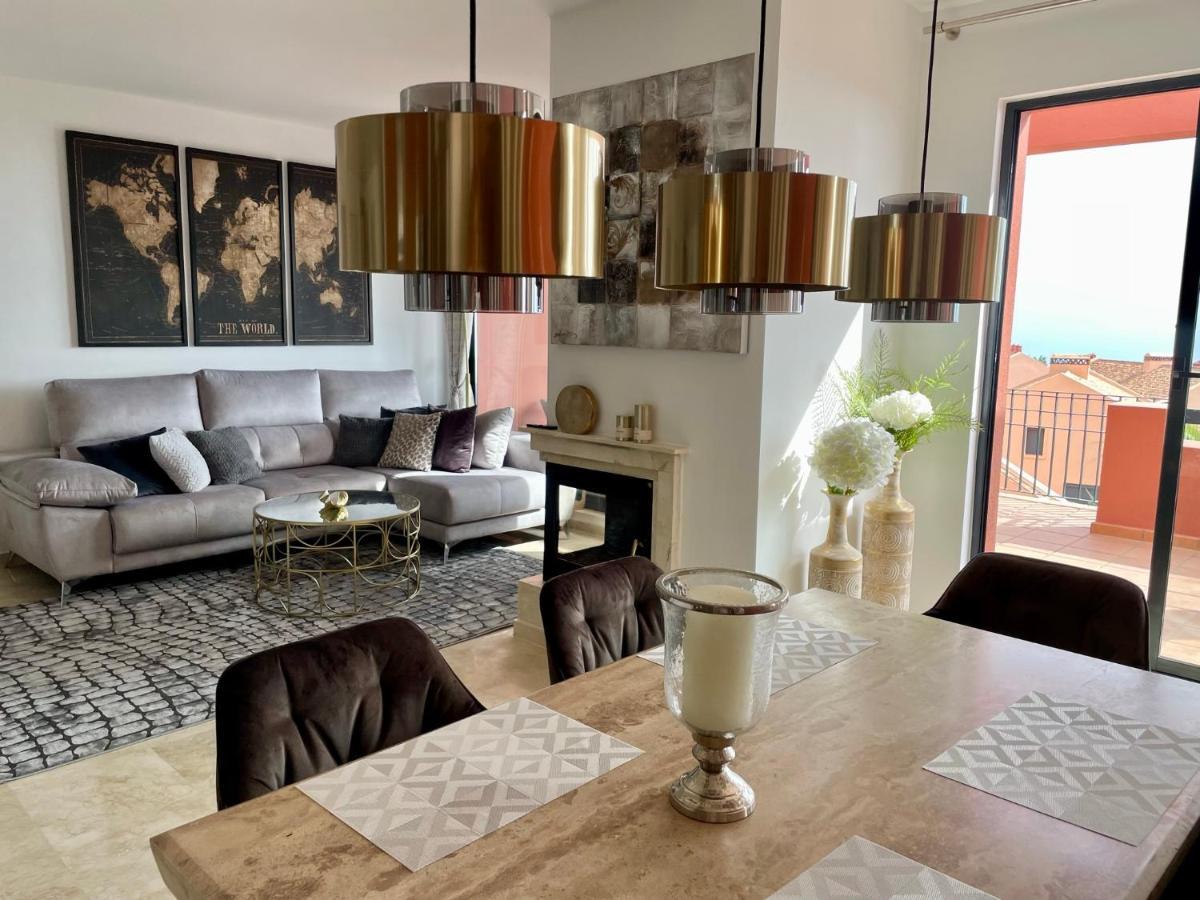 Calahonda Luxury Apartment With A Stunning Sea View Mijas Eksteriør billede