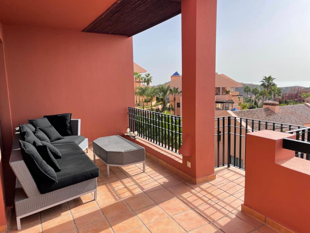 Calahonda Luxury Apartment With A Stunning Sea View Mijas Eksteriør billede